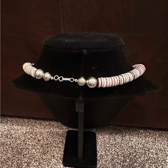 Hand Crafted “One of a Kind”’Purple/White Spiny Oyster & Sterling Silver Choker - Picture 3 of 3